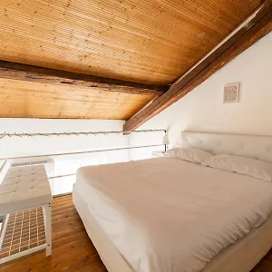 loft-navigli-porta-genova.it-lombardy.com/